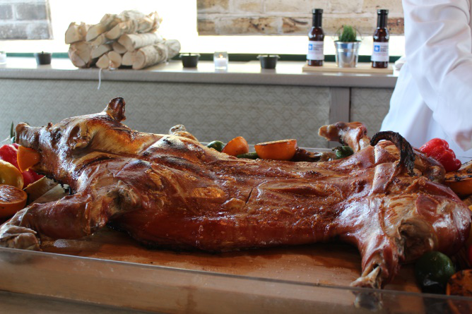 30 POUND SLOW ROASTED PIG PICKIN STATION